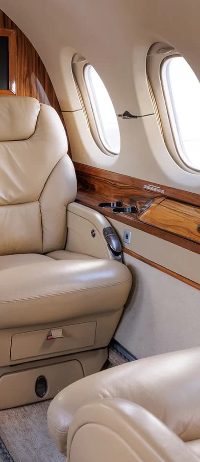 Hawker 800XP N868PZ
