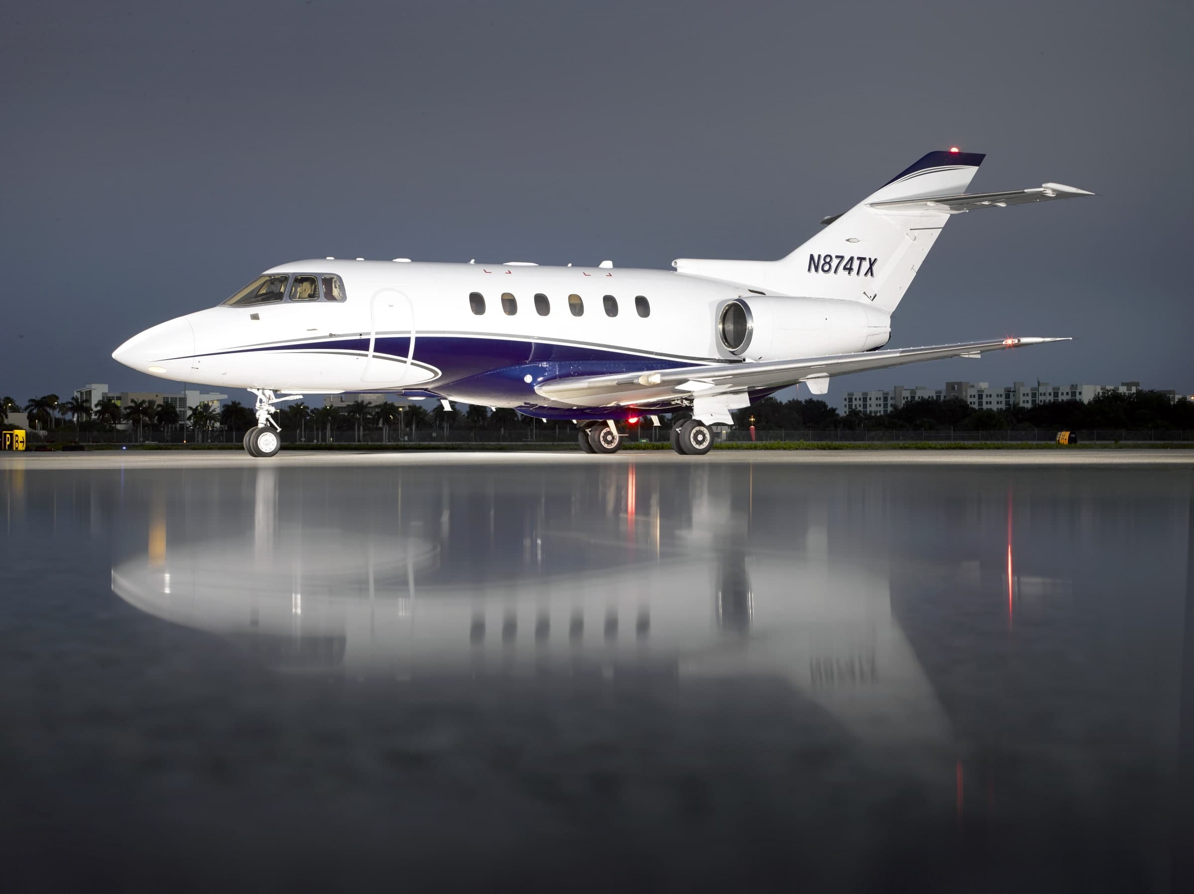Hawker 800XP N874TX