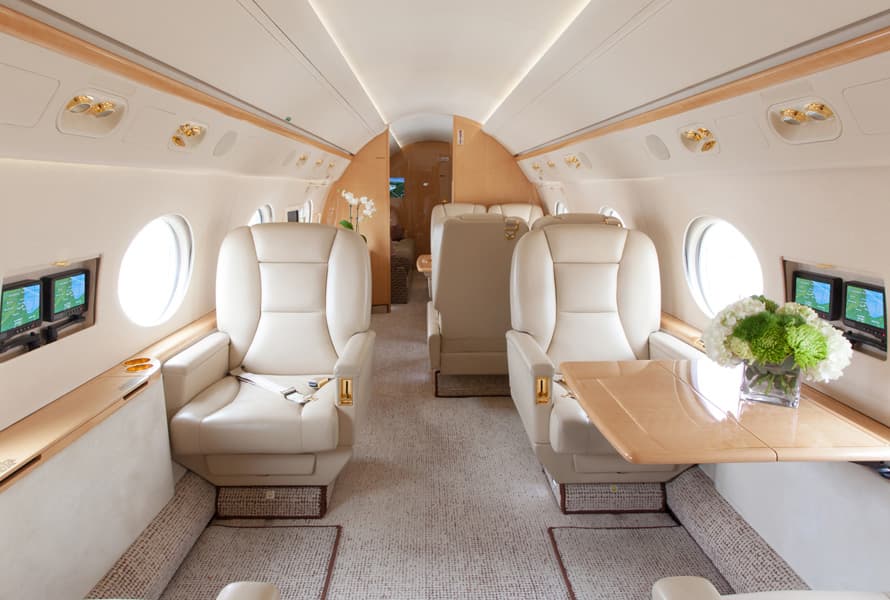 Gulfstream G550 N885AR