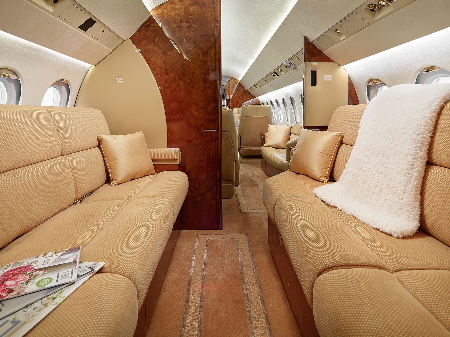 Falcon 900EX N888ZA