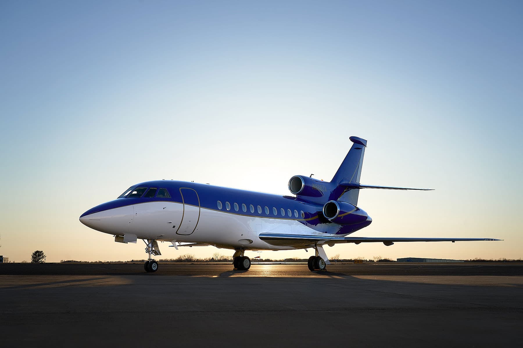 Falcon 900EX N888ZA