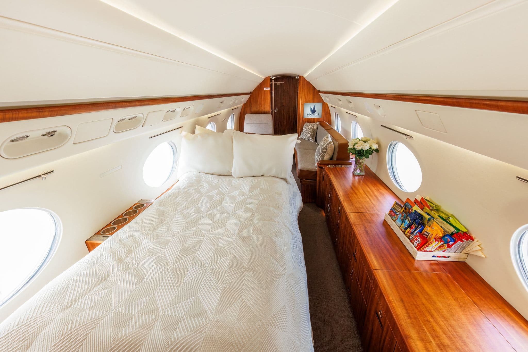 Gulfstream V N889AH