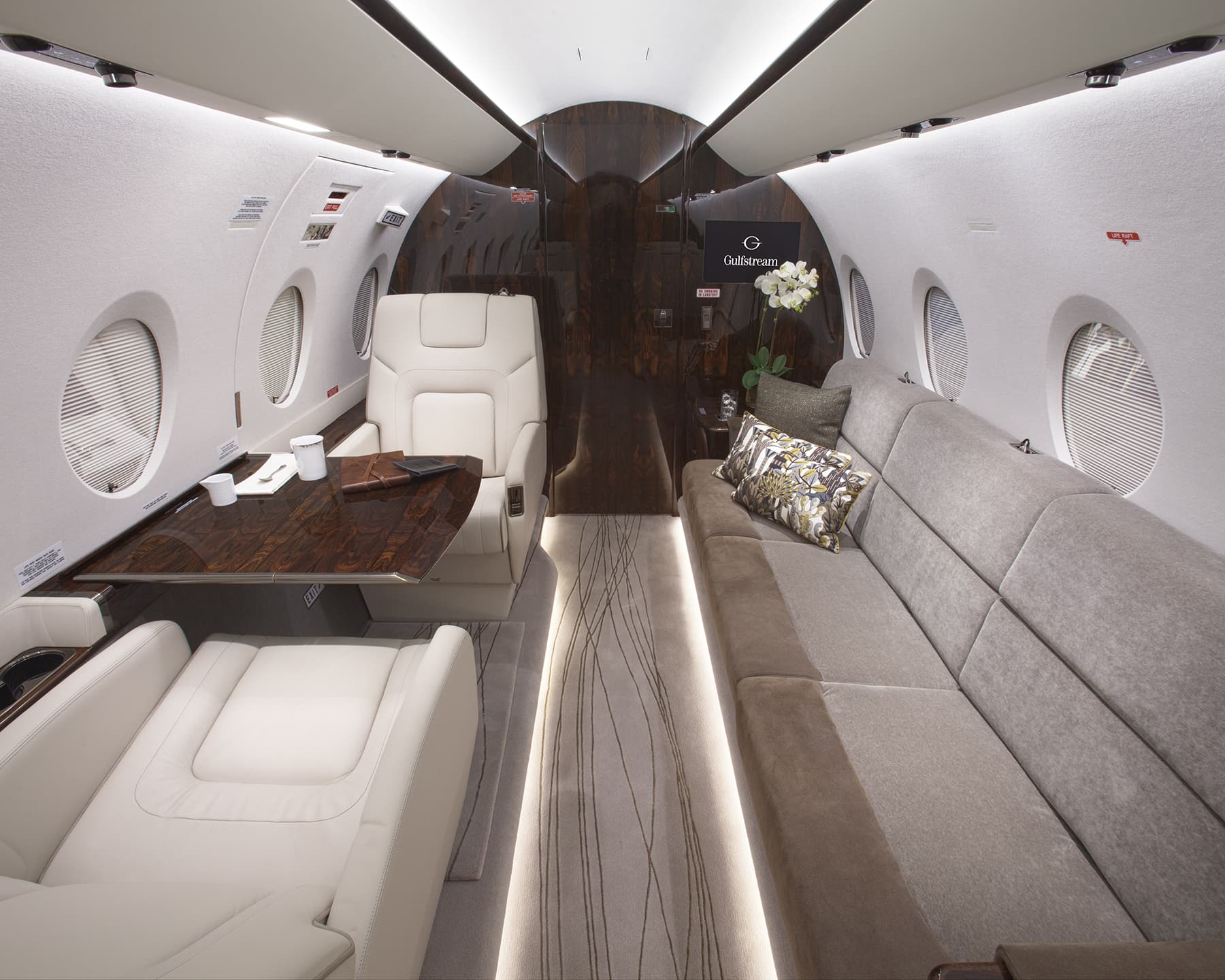 Gulfstream G280 N889MR