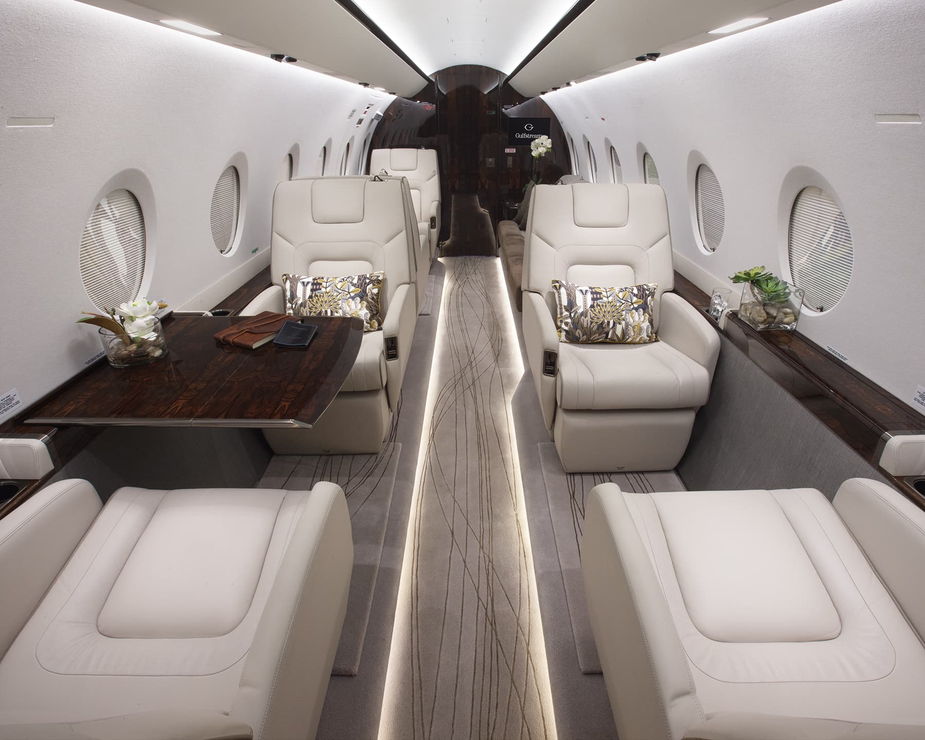 Gulfstream G280 N889MR