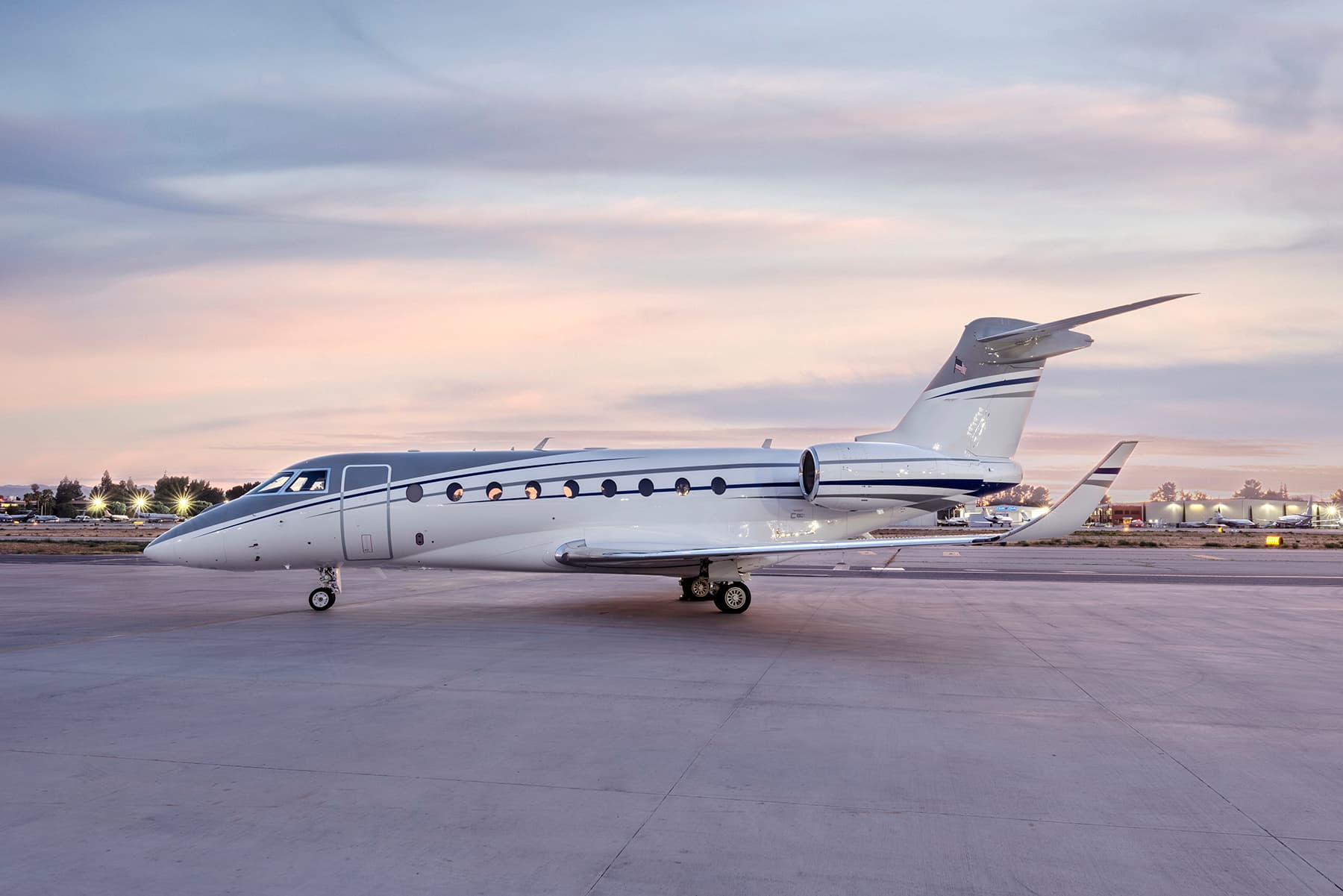 Gulfstream G280 N889MR