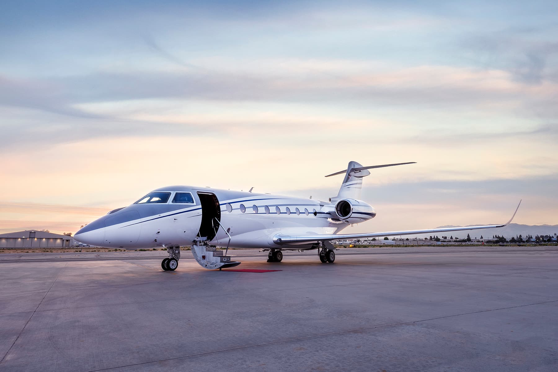 Gulfstream G280 N889MR