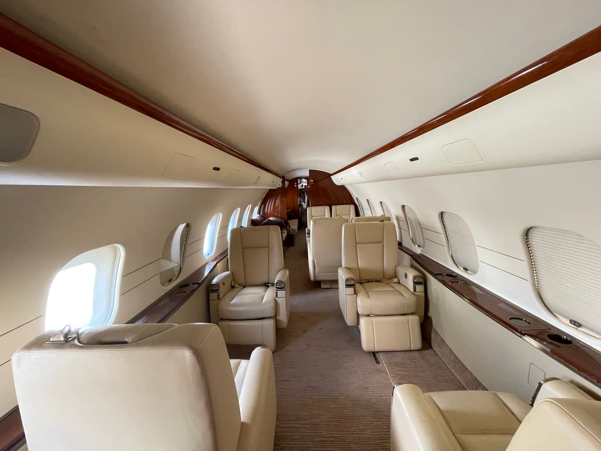 Global 5000 N889PG