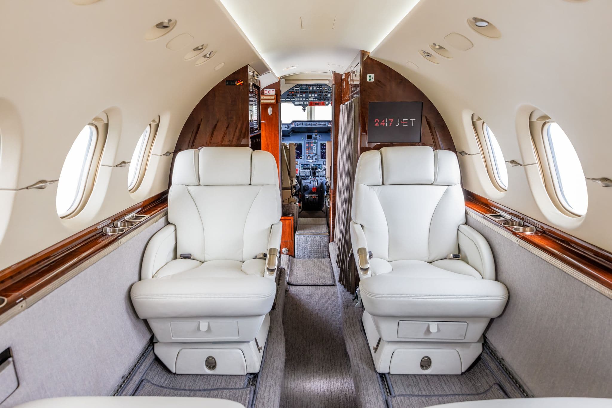 Hawker 900XP N890TX
