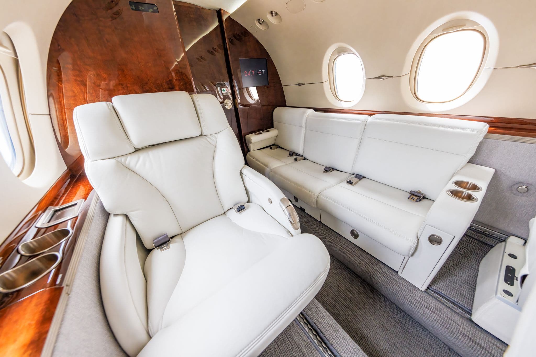 Hawker 900XP N890TX