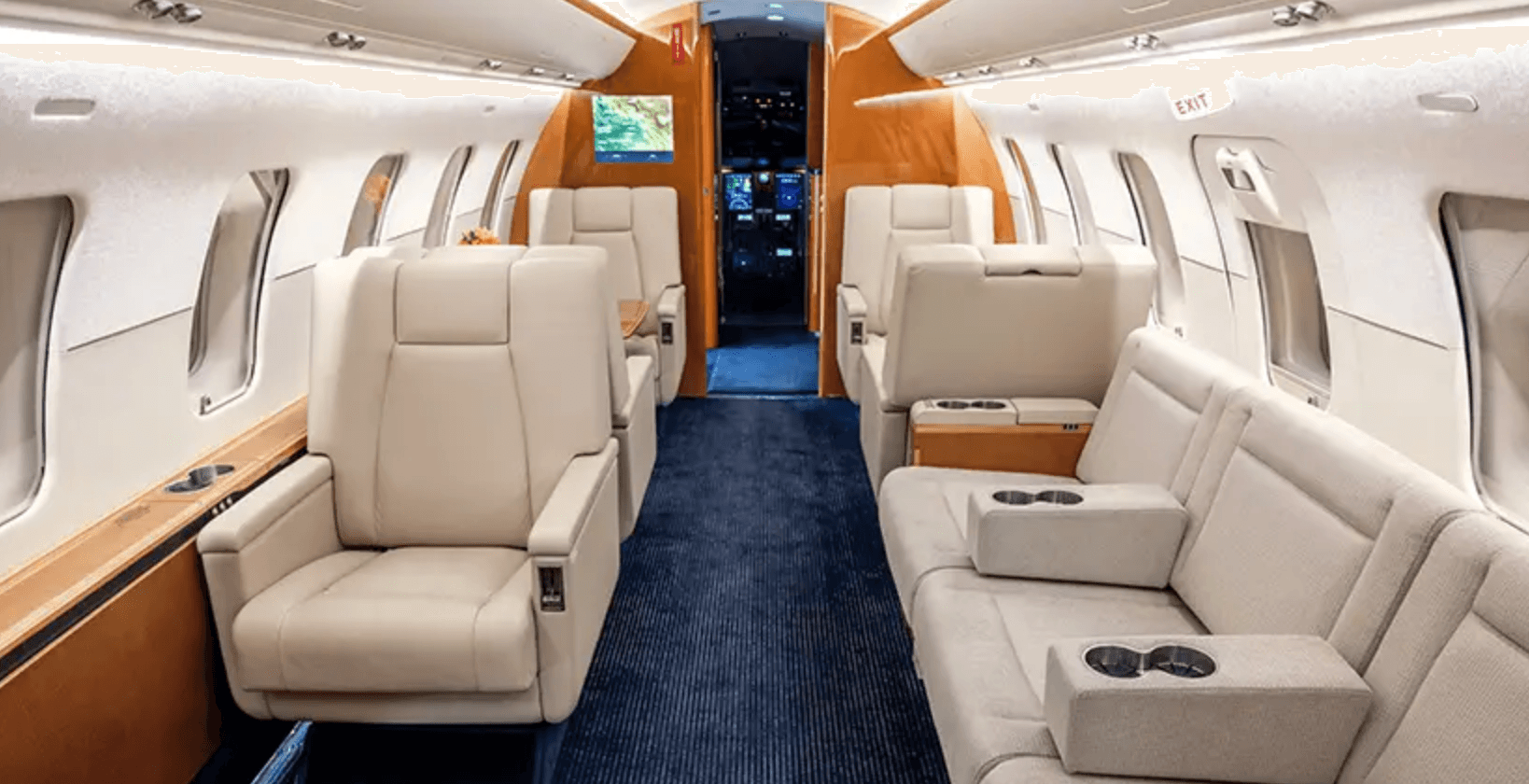 Challenger 605 N895CC