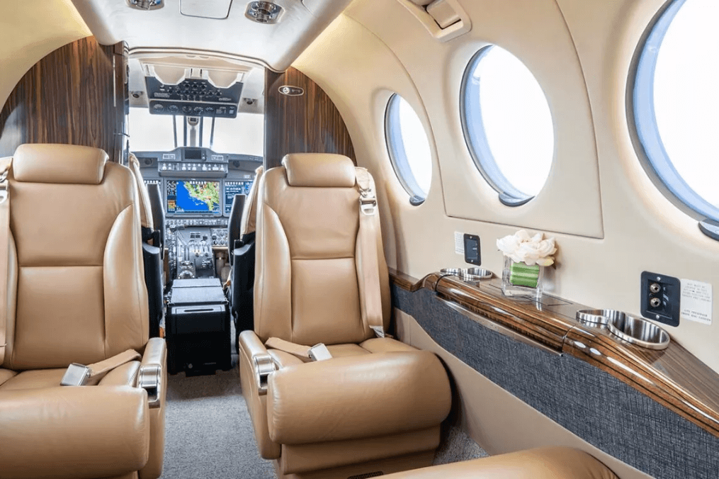 Beechcraft King Air 350iER N89MB