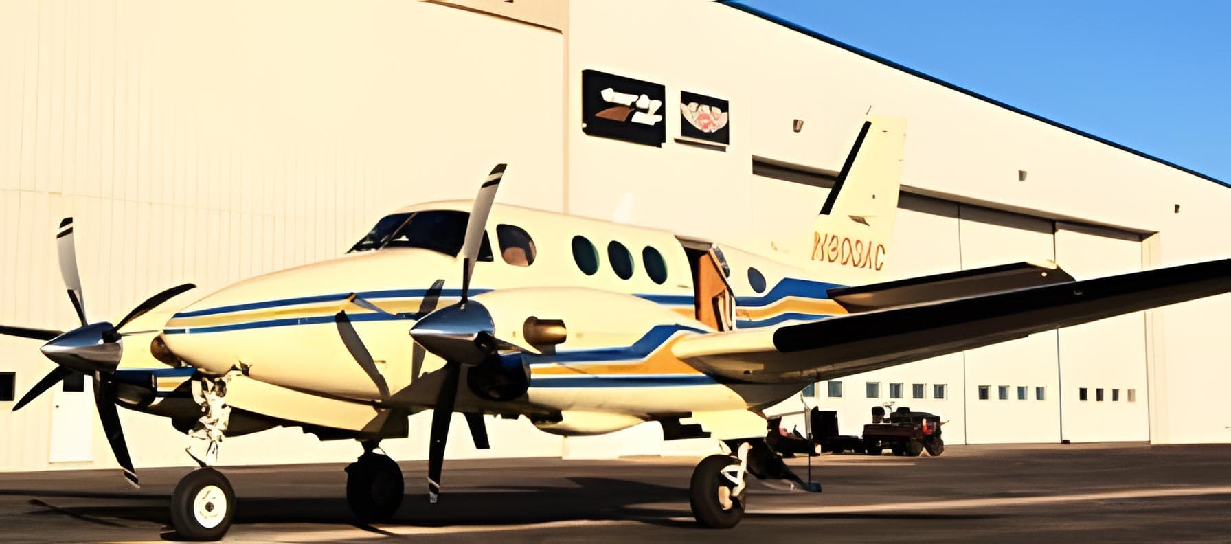 Beechcraft King Air E90 N900AC