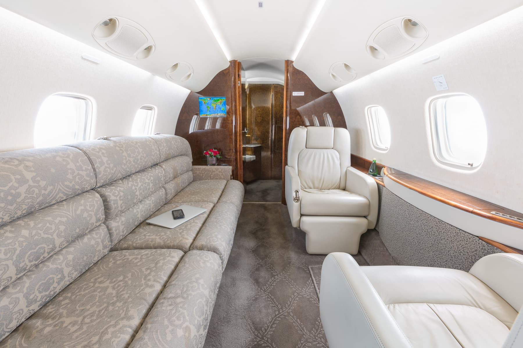 Embraer Legacy 600 N900EM