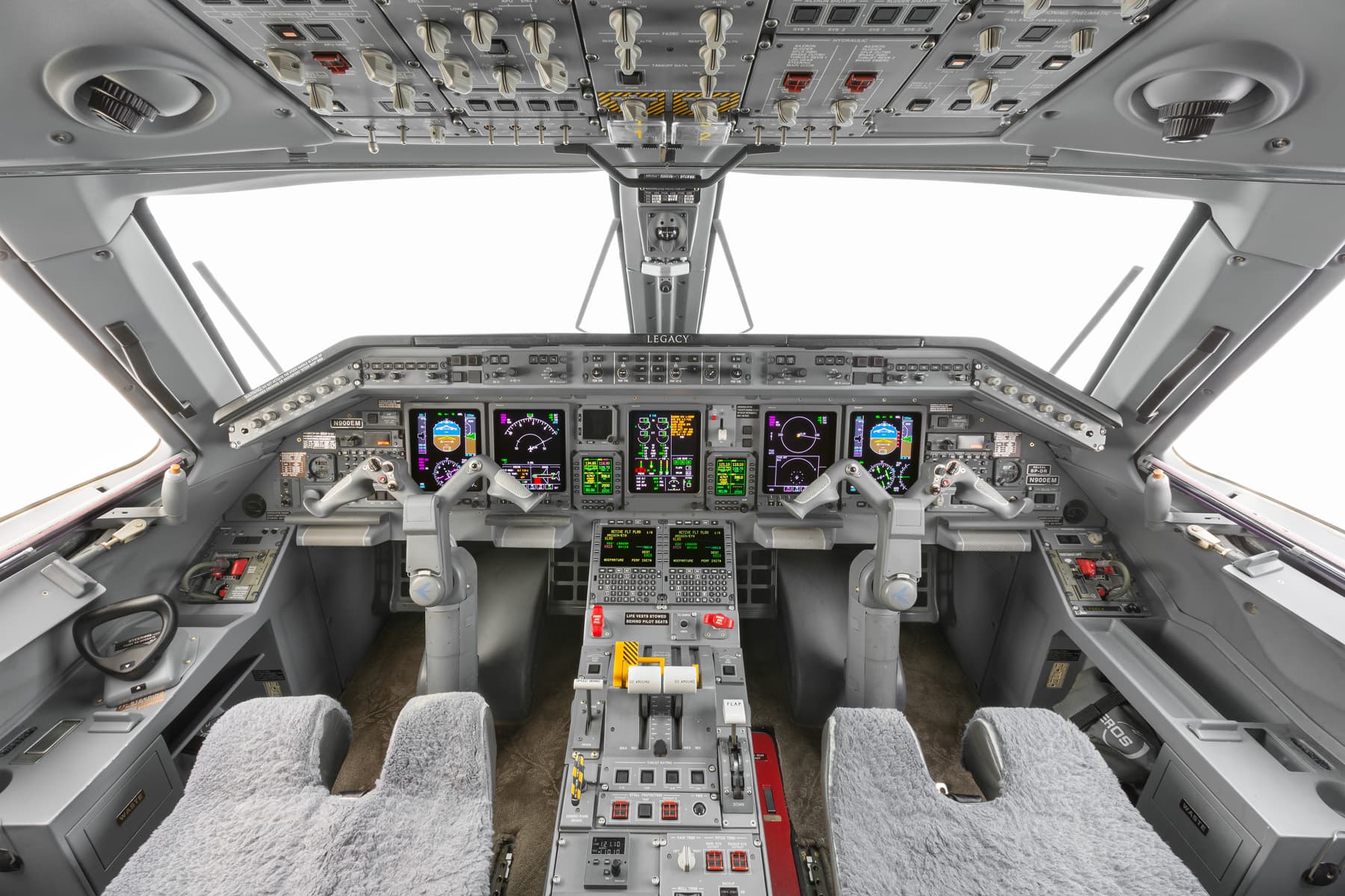 Embraer Legacy 600 N900EM