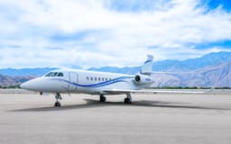 Falcon 2000LXS N905B