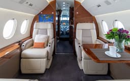 Falcon 2000LXS N905B