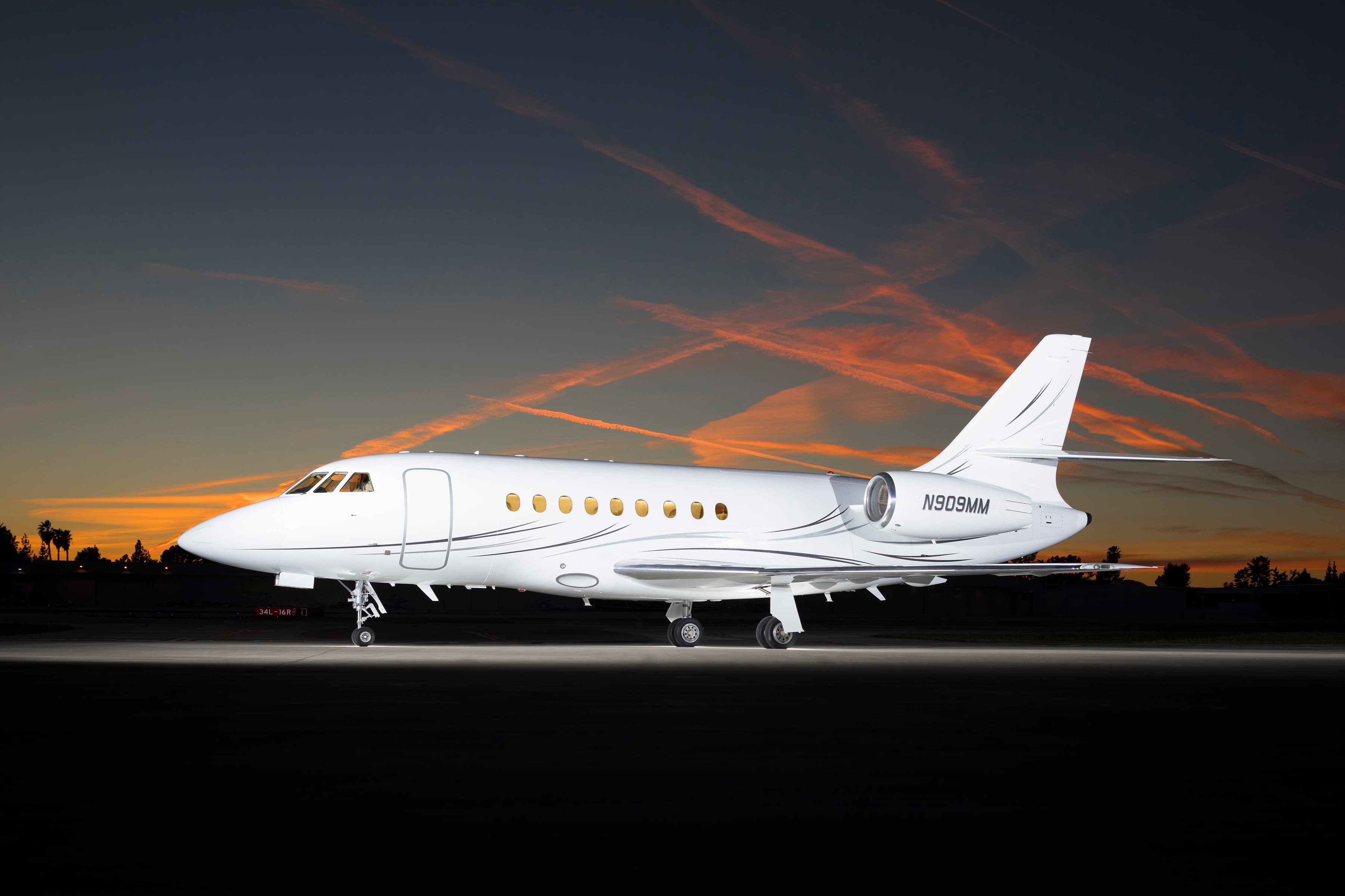 Falcon 2000EX N909MM
