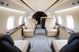 Challenger 650 N90KC