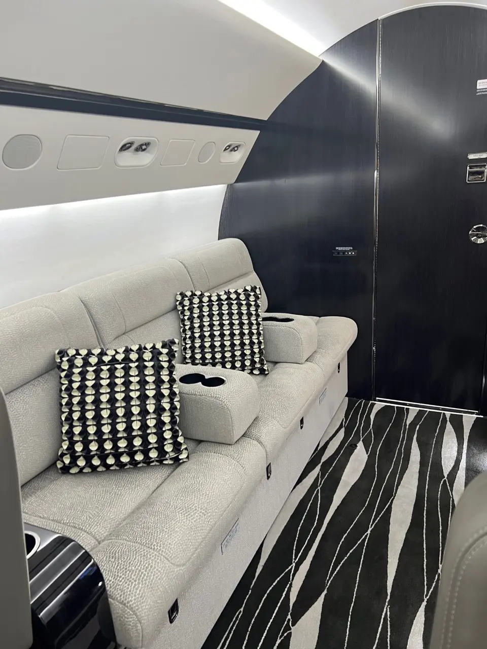 Gulfstream IV N90RG