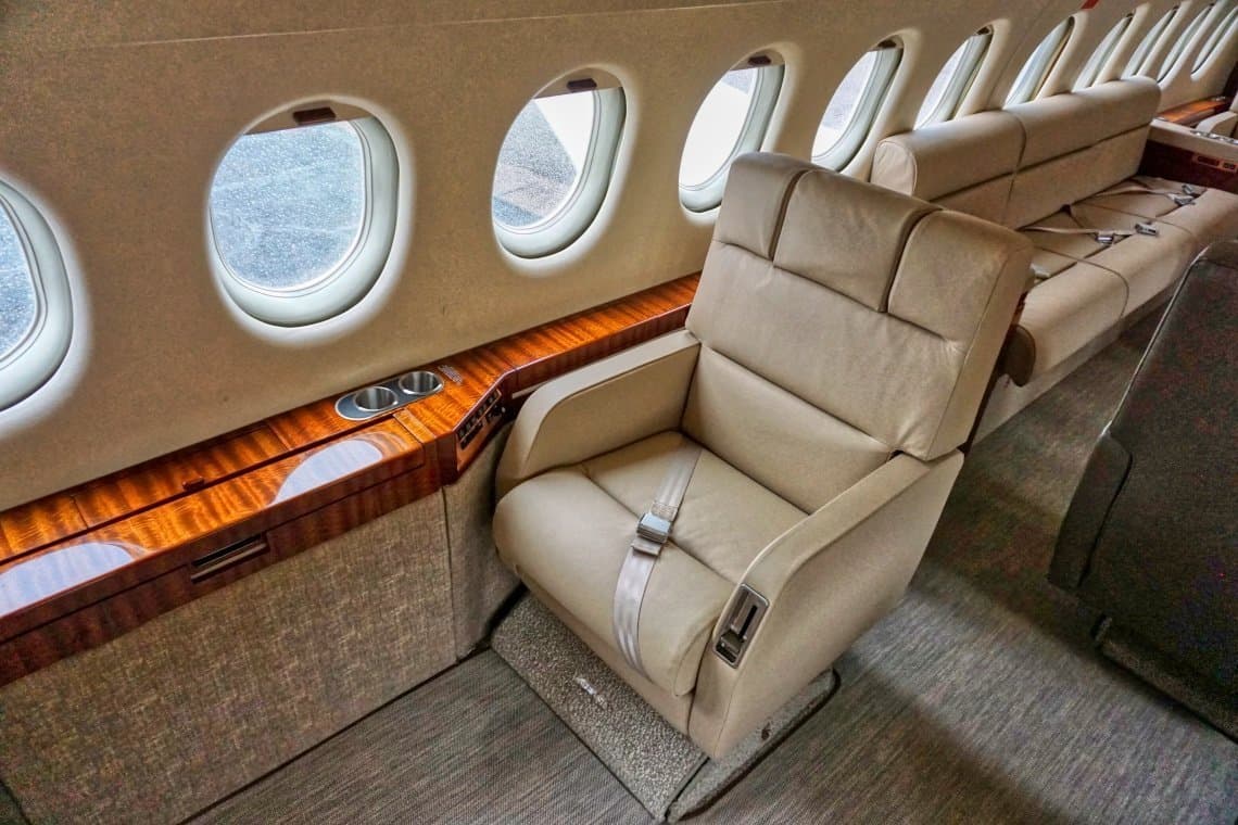 Falcon 900B N910JW