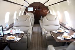 Challenger 300 N91910