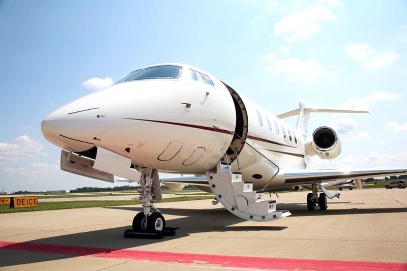 Challenger 300 N91910