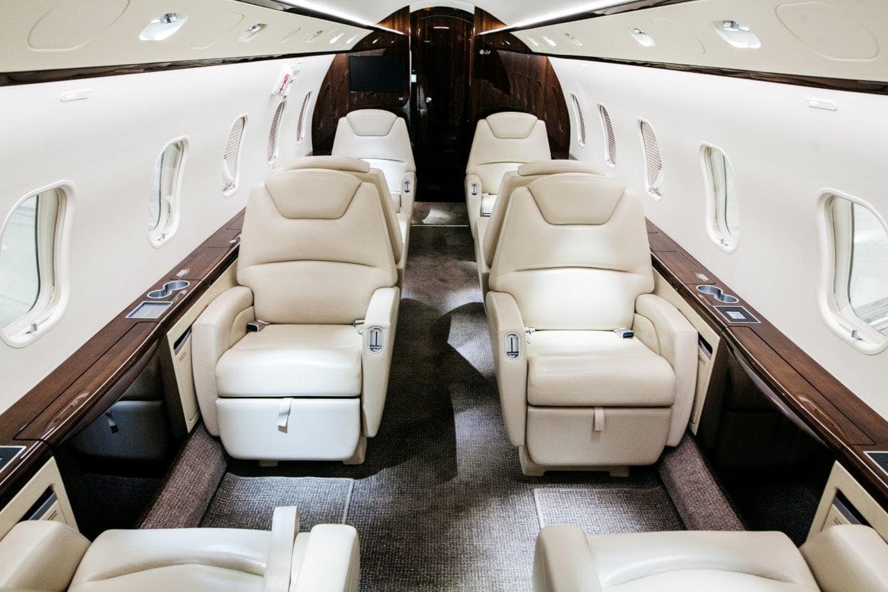 Challenger 300 N91QK