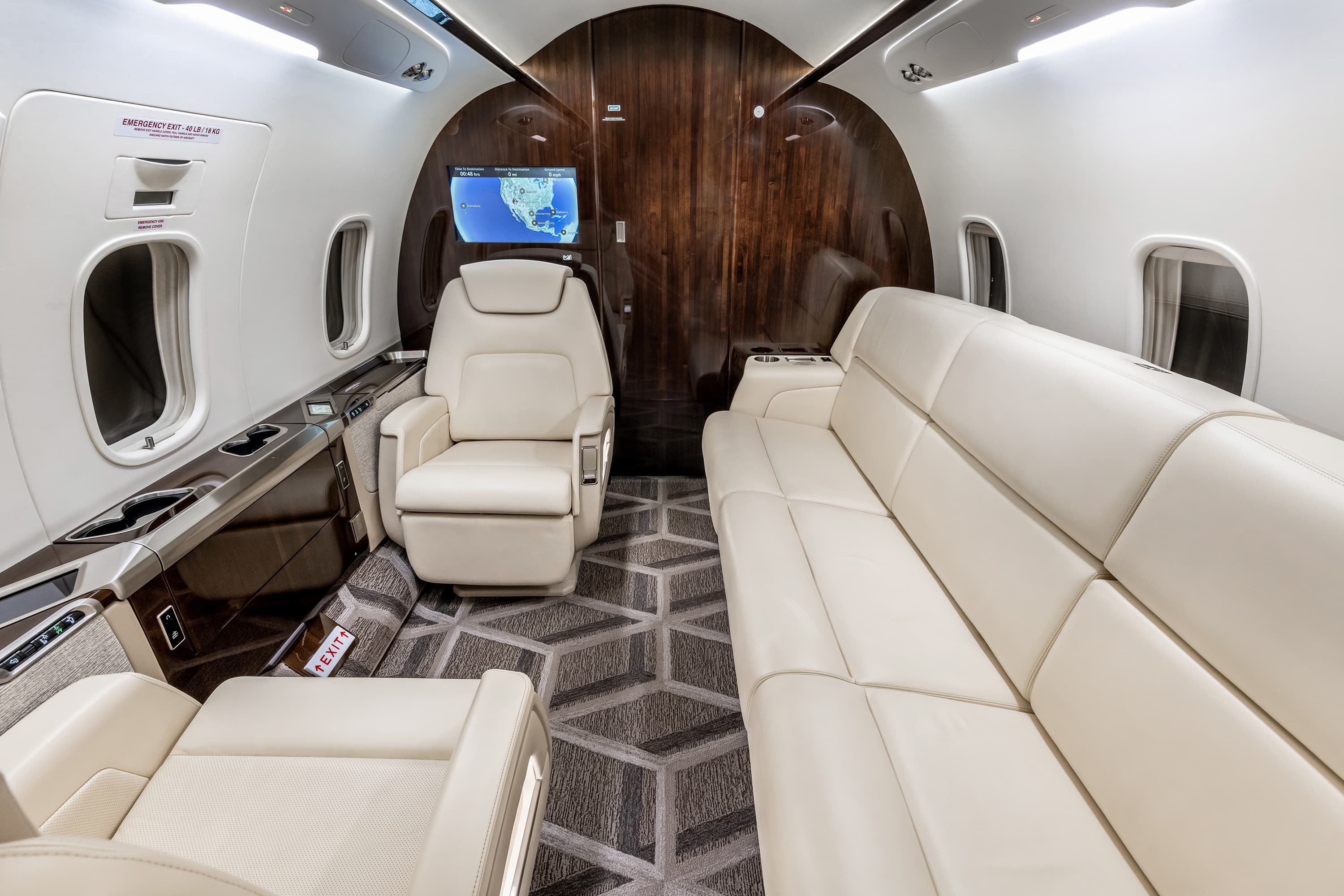 Challenger 350 N923JL