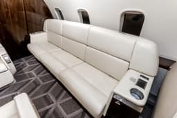 Challenger 350 N923JL
