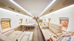 Challenger 604 N925AF
