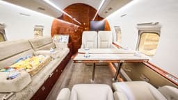 Challenger 604 N925AF