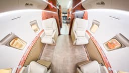 Challenger 604 N925AF