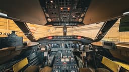 Challenger 604 N925AF