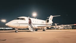 Challenger 604 N925AF