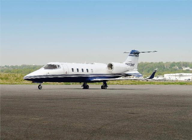 Learjet 60 N936SM