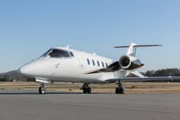 Learjet 60XR N93EW
