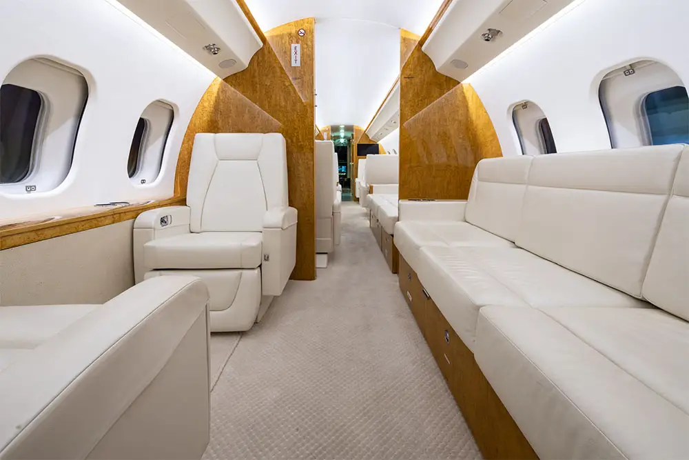 Global 6000 N944GL