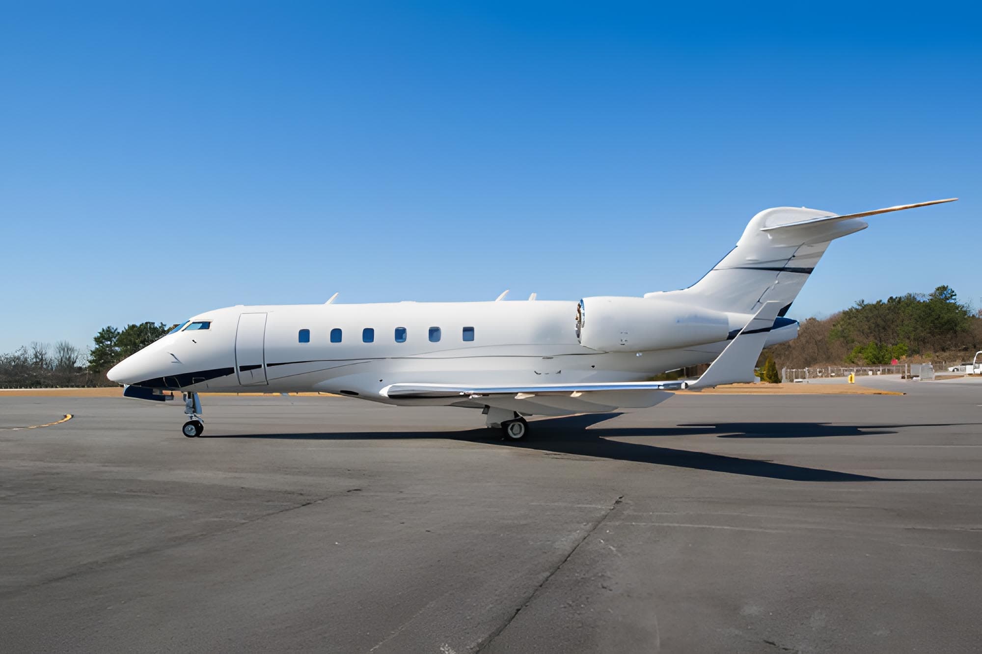 Challenger 300 N945AC