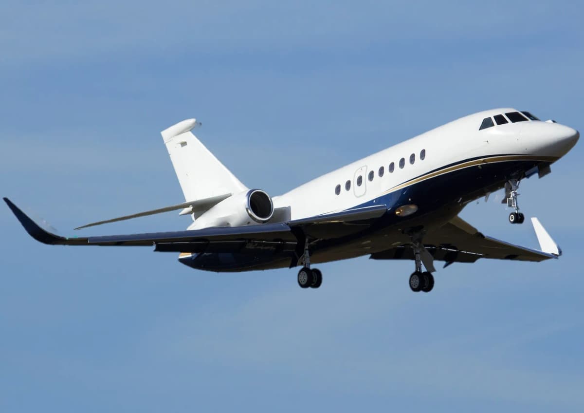 Falcon 2000EX N946MM