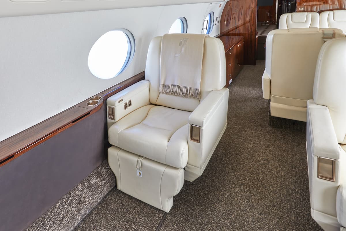 Gulfstream G550 N949FF
