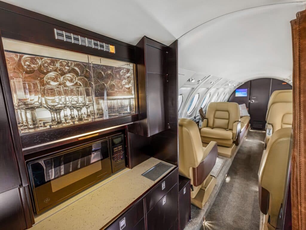 Falcon 50 N950FJ
