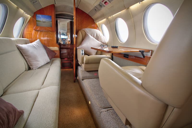 Falcon 50 N950RA