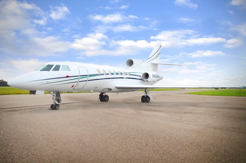 Falcon 50 N950RA
