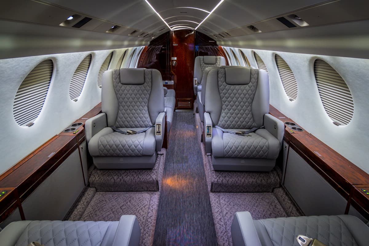 Falcon 50 N980DM