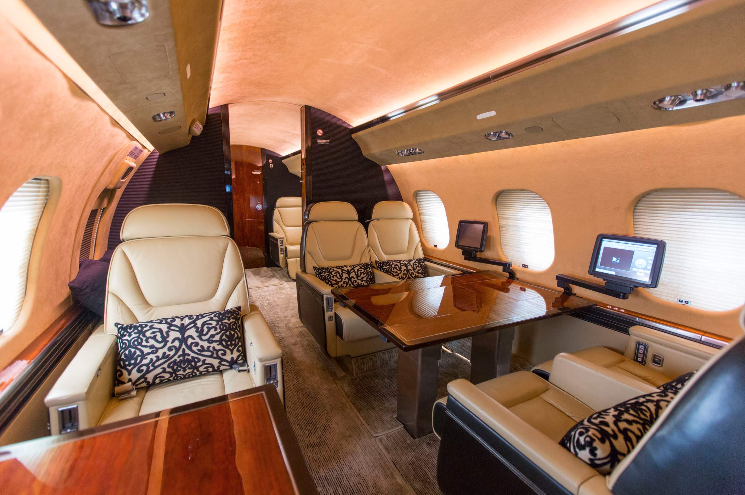 Global Express N989SF