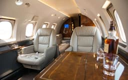 Hawker 800XP N989ST