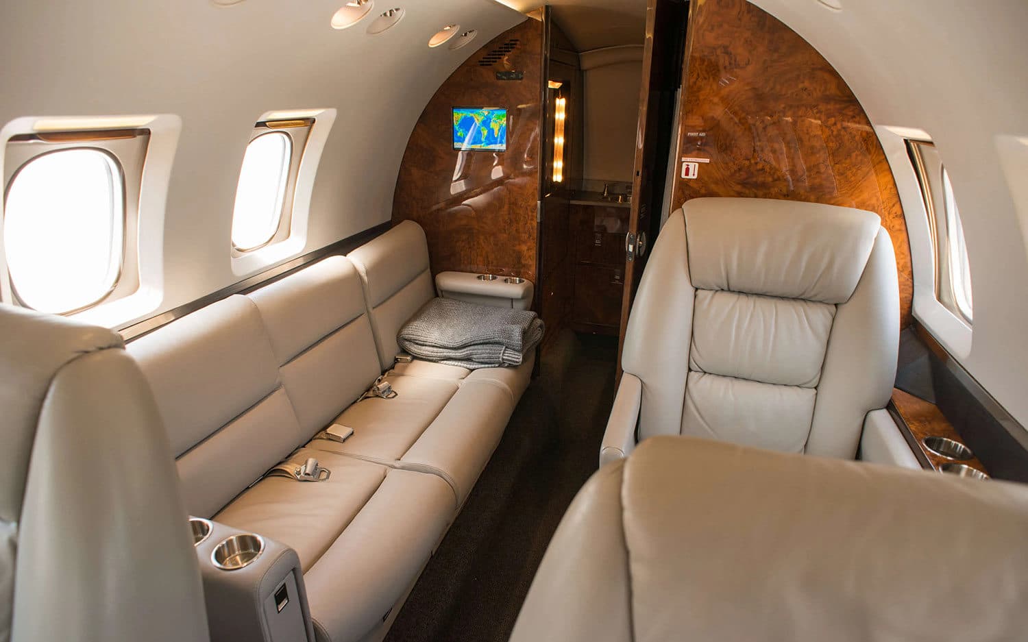 Hawker 800XP N989ST