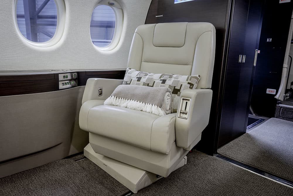 Falcon 2000 N98RP