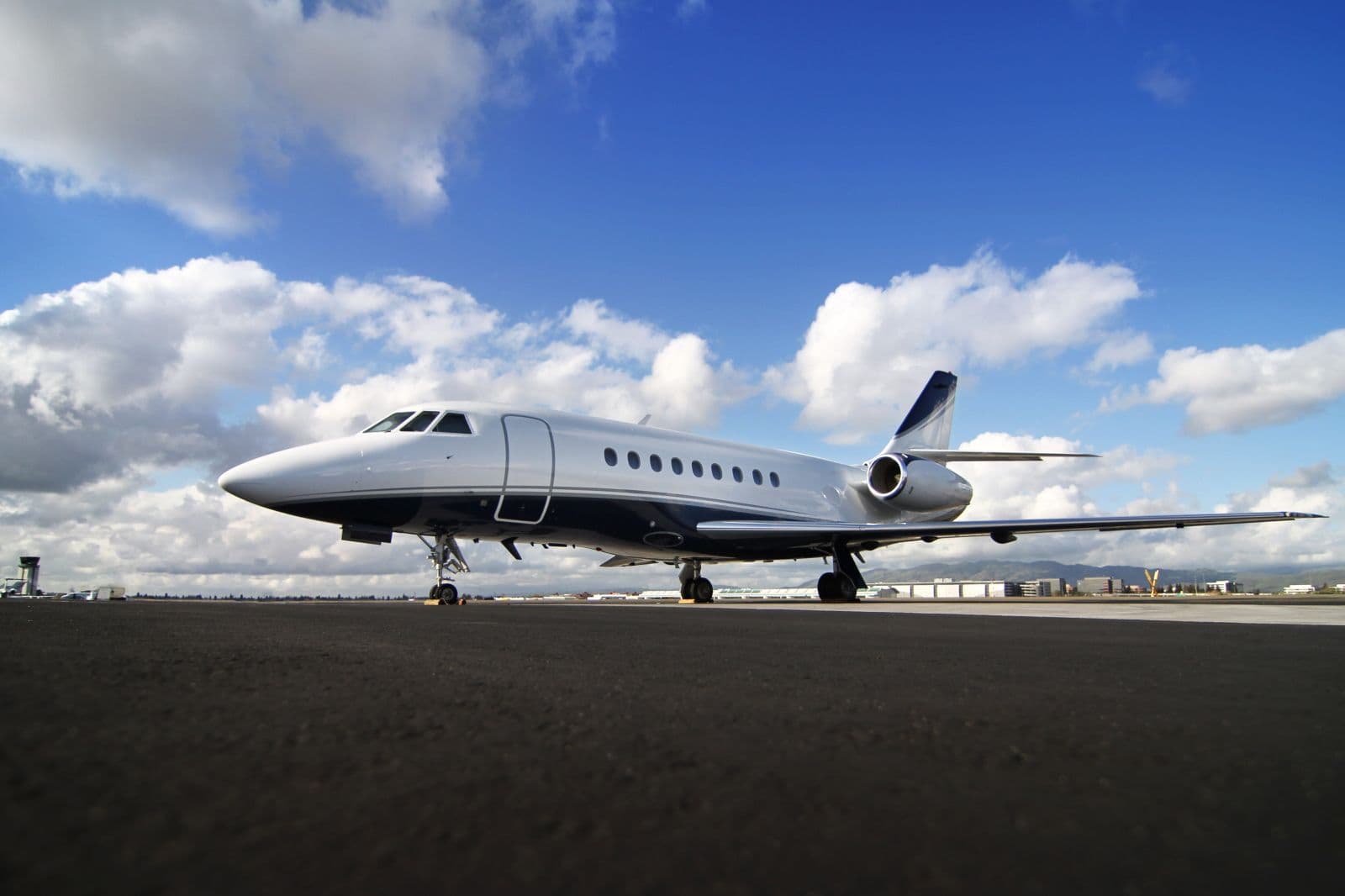 Falcon 2000 N98RP