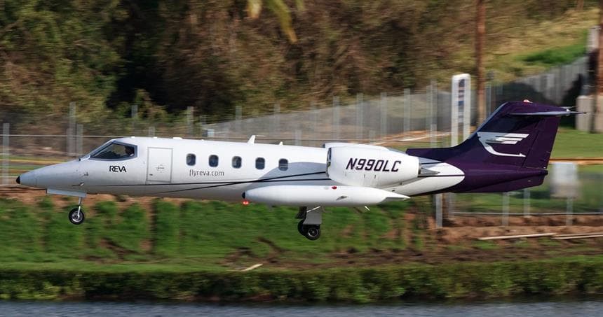 Learjet 35A N990LC